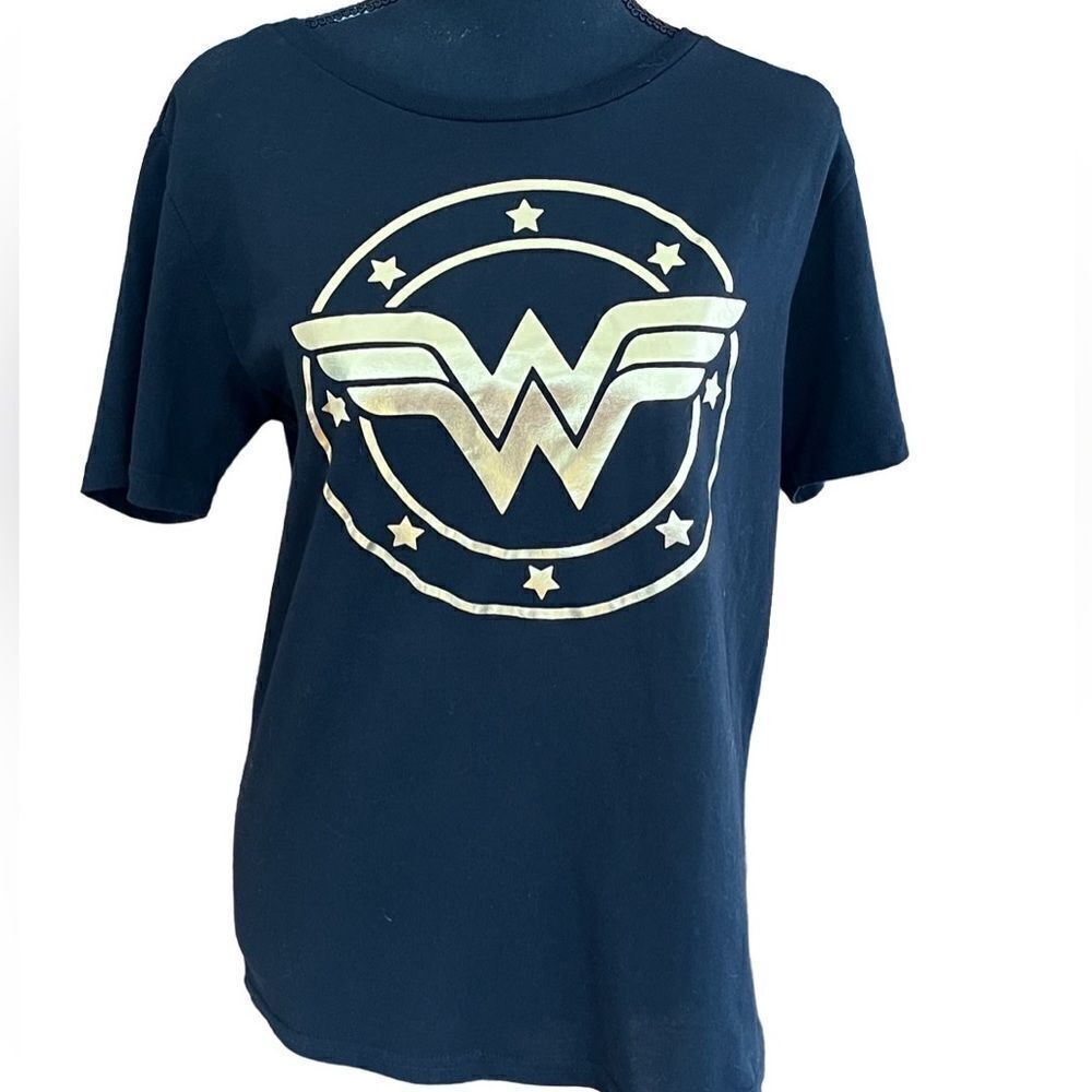 Wonder Woman DC Comics black graphic tee with gold emblem size JR Large 11-13